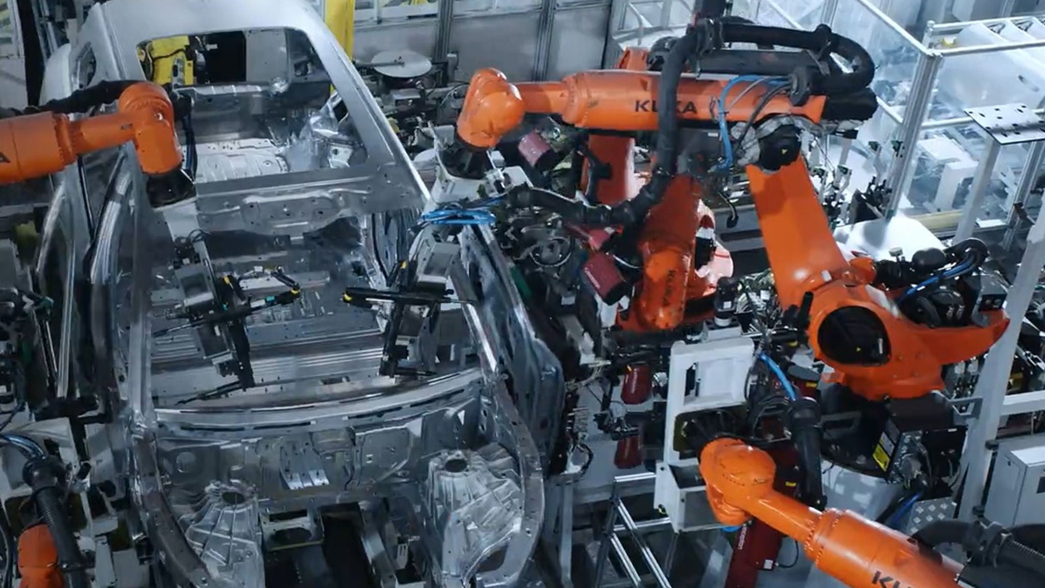 High-precision, intelligent assembly of doors