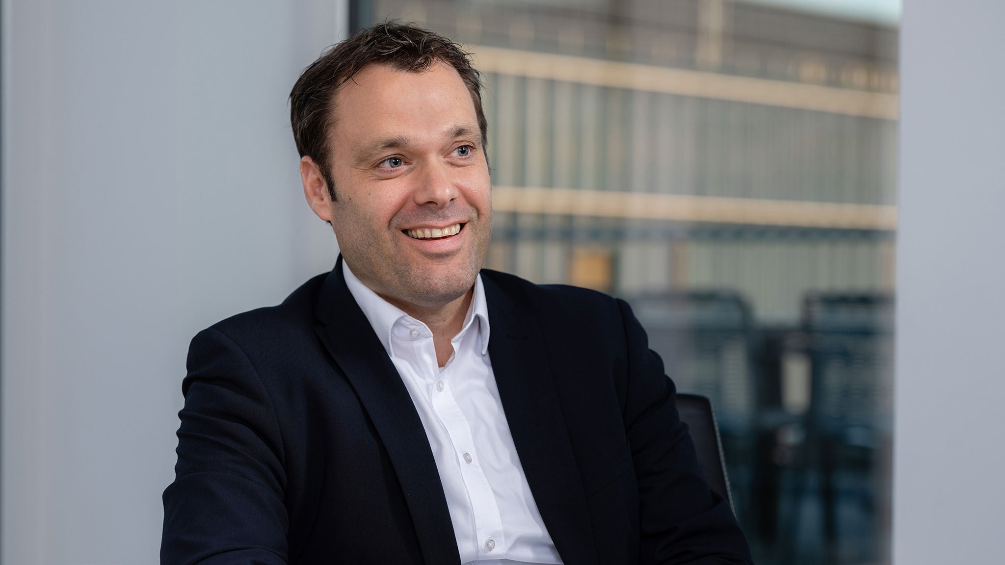 « La plateforme Eplan 2026 offre un soutien maximal aux utilisateurs dans leurs domaines d'application respectifs. Résultat : une plus grande simplicité dans l'ingénierie et en même temps, des services supplémentaires précieux grâce auxquels nos clients gagnent en efficacité », explique Jan Fleming, Vice-président Parcours Client d’Eplan.