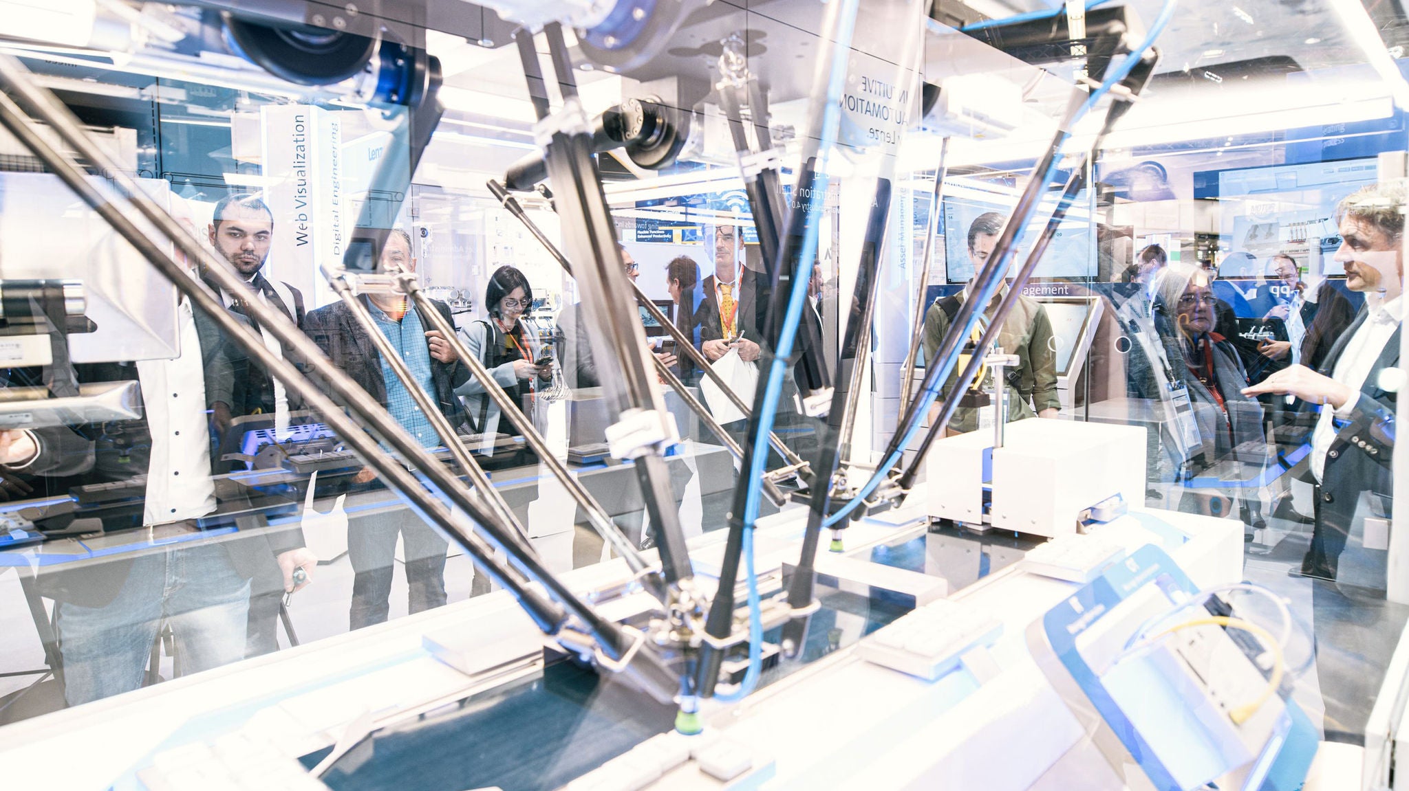 lenze devices at the trade fair
