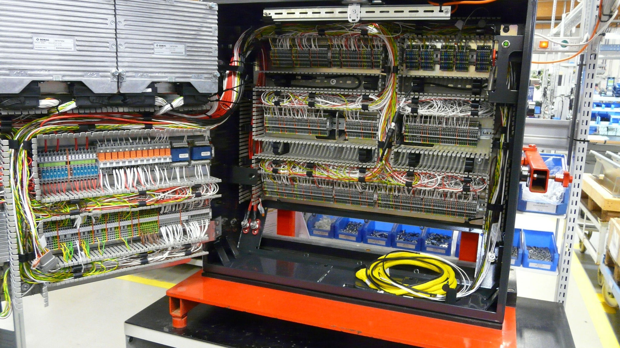 bomag central electric system