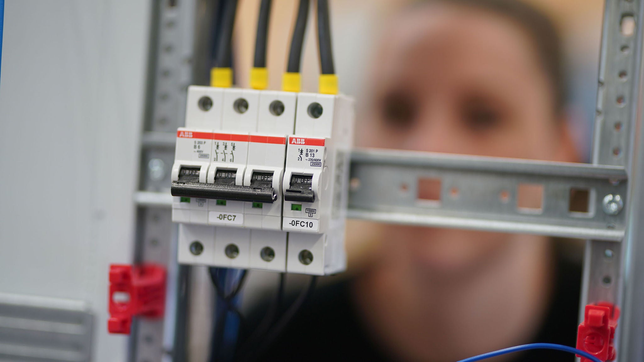 control-cabinet-manufacturing-hade-automation