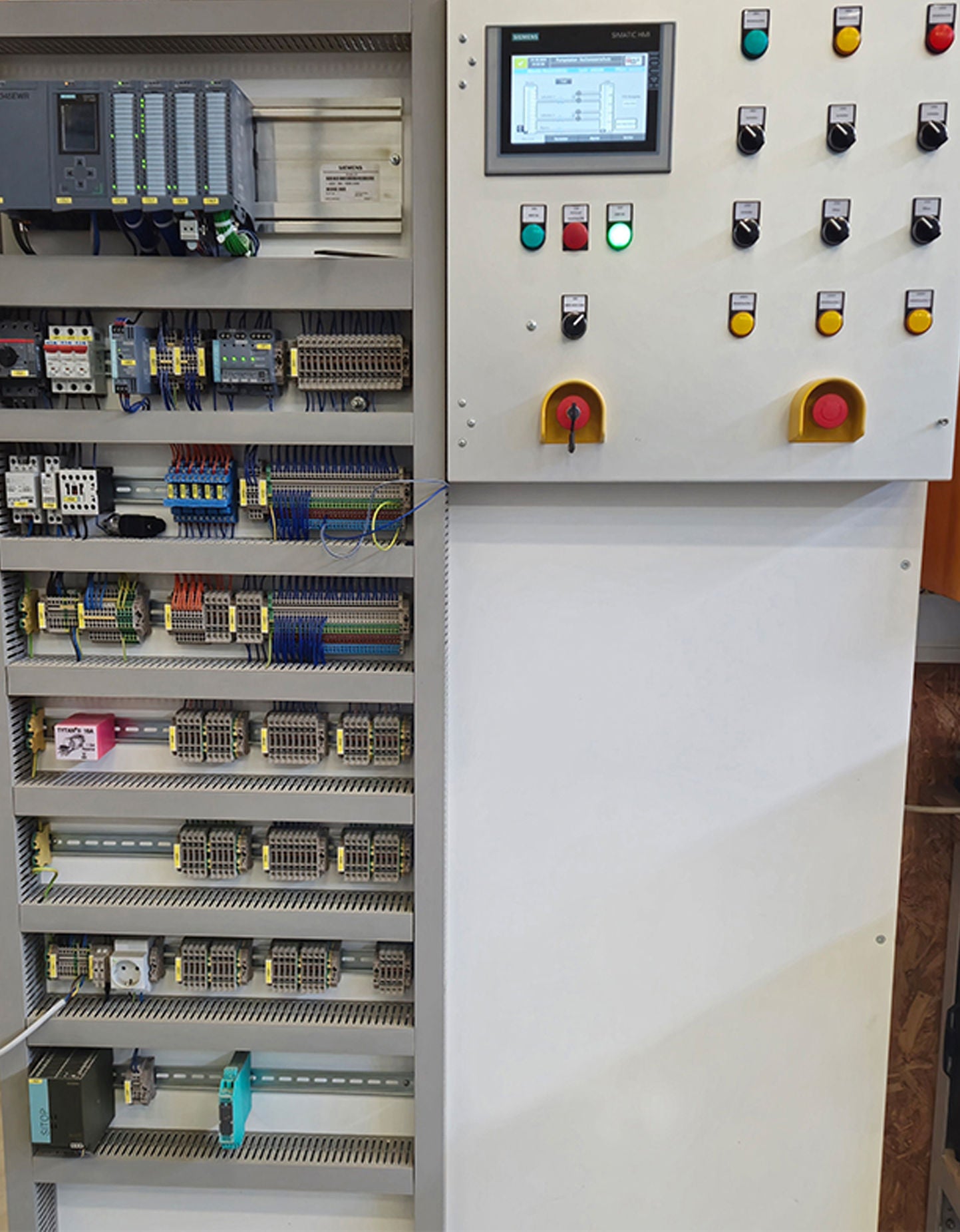 schaltschrank-für-die-pumpstation-des-hochwasserschutzsystems