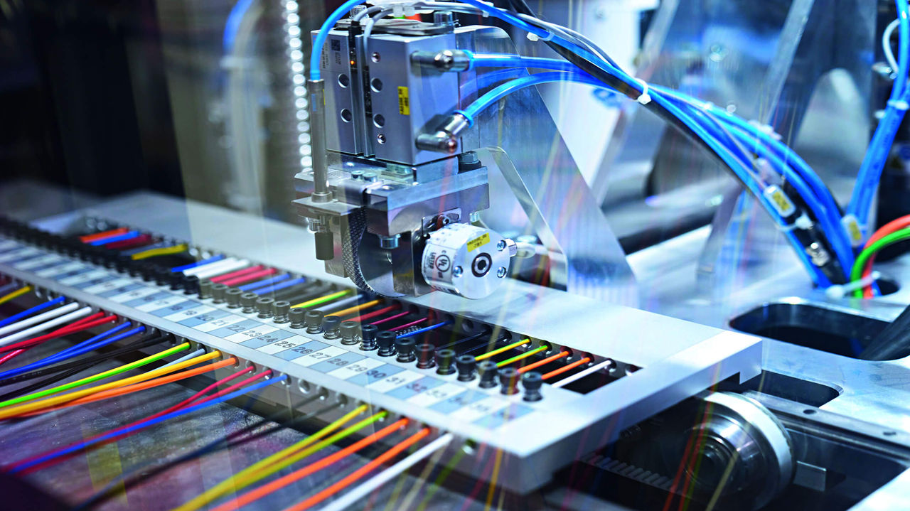 machine de traitement des fils