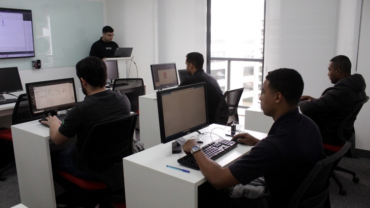 Treine, faça networking, descubra – Treinamento presenciais na Eplan Brasil