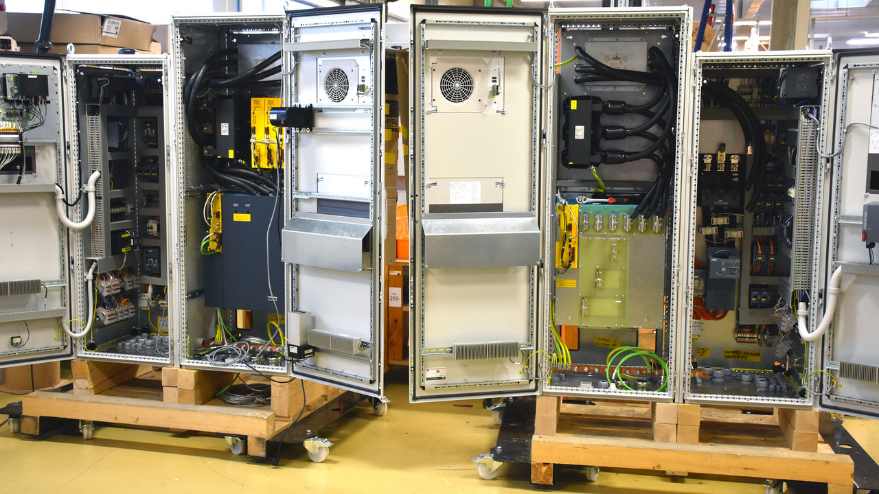 Fabricant d'automatismes et de tableaux électriques UNTHA e-technology GmbH