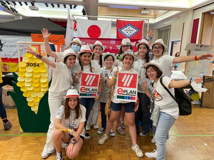 foto principal eplan en la final internacional de la first lego league con timbersatu
