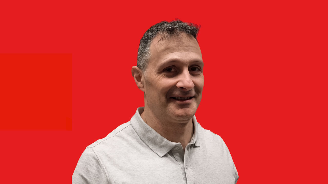 Fabrizio Gallarato, docente di “Meccanica, macchine, energia” e “Sistemi e automazione” presso il dipartimento di Meccatronica dell’Istituto Tecnico Tecnologico Edoardo Agnelli di Torino.