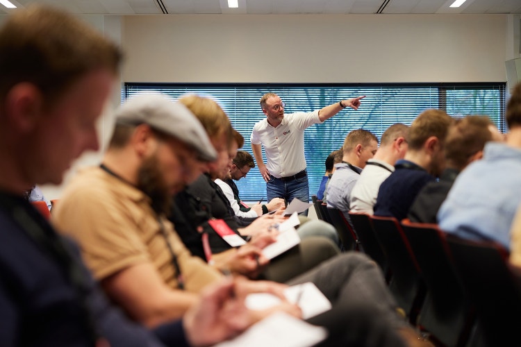 ECE Event 2025: Chris Brouwer in actie tijdens zijn presentatie.