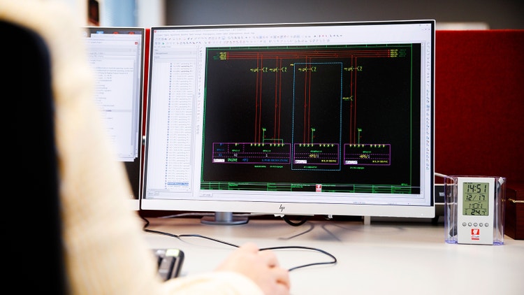 Header - Eplan software draaiend op computer scherm