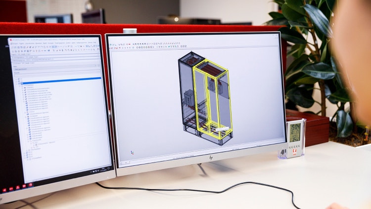Computerscherm met daarop de Eplan Pro Panel software