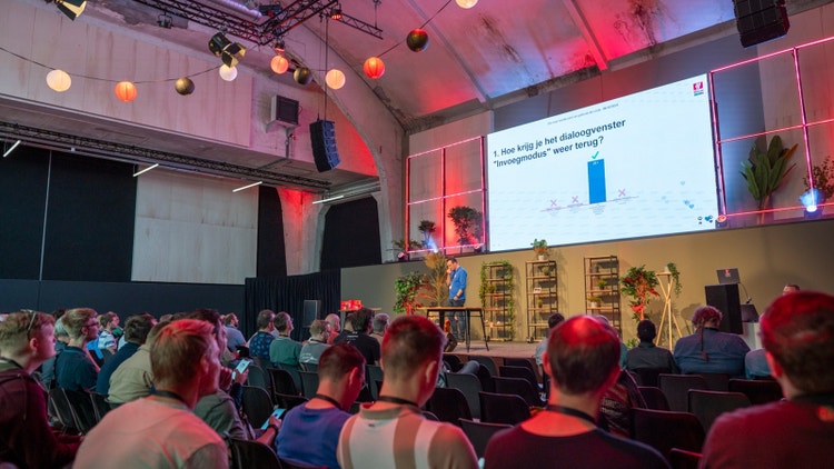 Engineers nemen deel aan de Let's EPLAN 2024 Genius Quiz