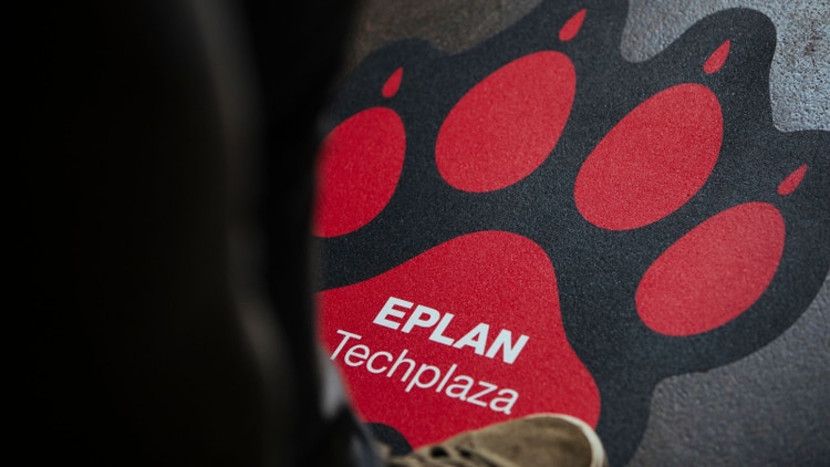 Vloerbewijzing naar Techplaza