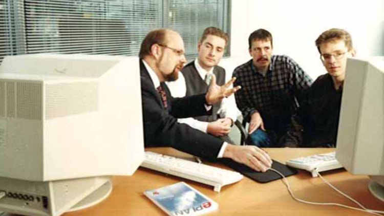 Header - 4 Decennia passie voor elektrotechniek met Eplan